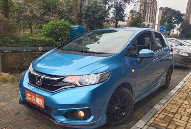 本田 飞度 2020款 1.5 无级 舒适天窗版