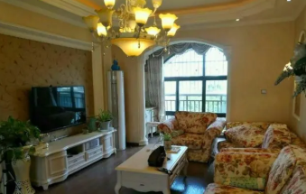 78万购万达商圈碧华林6跃7楼豪装3房双卫带屋顶花